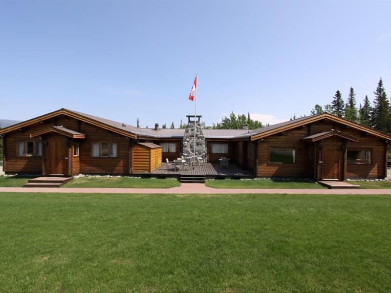 Dalton Trail Lodge Beloud Post Exterior photo